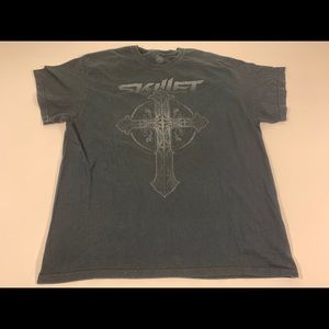 Skillet Cross Graphic Concert Shirt Size XL